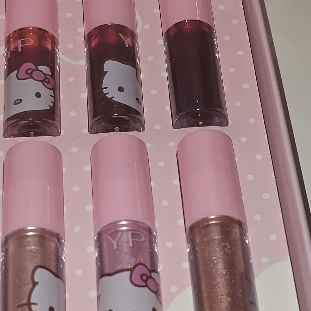 Hello Kitty 20 Pc Lip Gloss Set